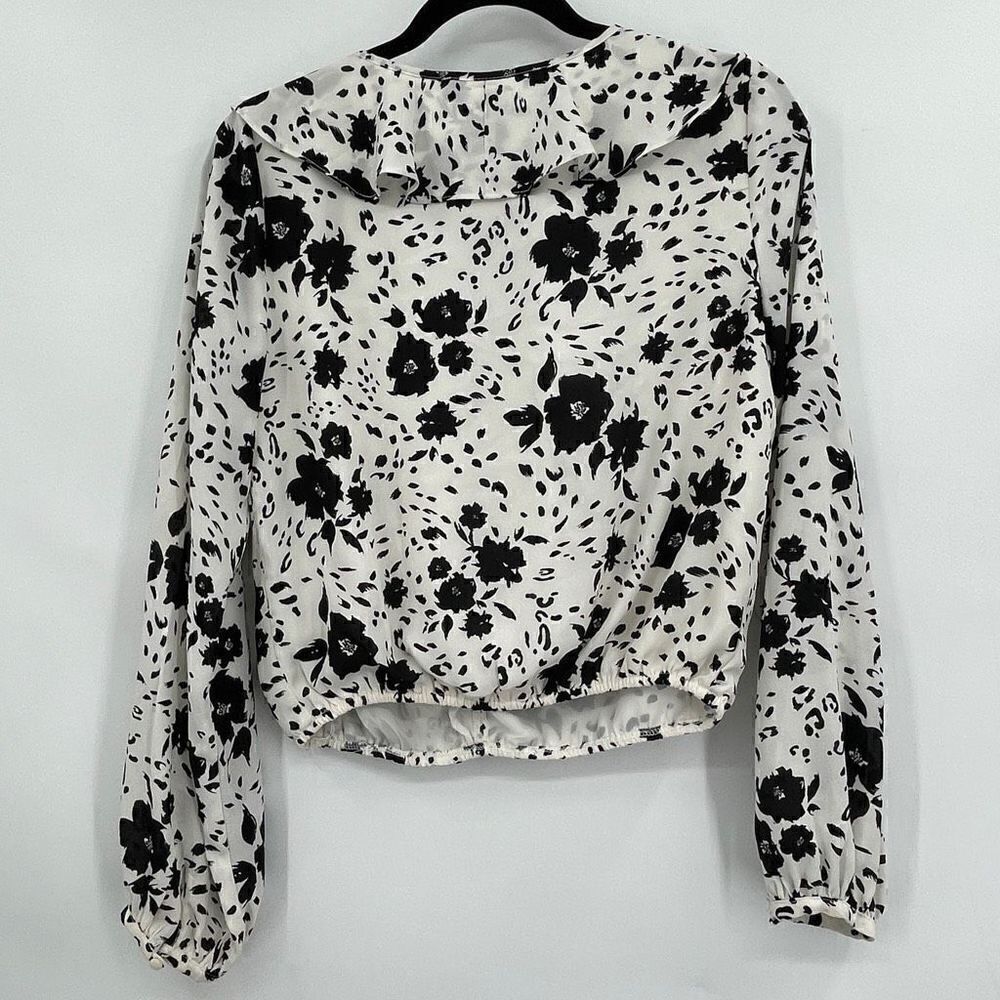 ASTR The Label Cream Black Floral Printed Long Sleeve Blouse Size Small - Picture 4 of 7
